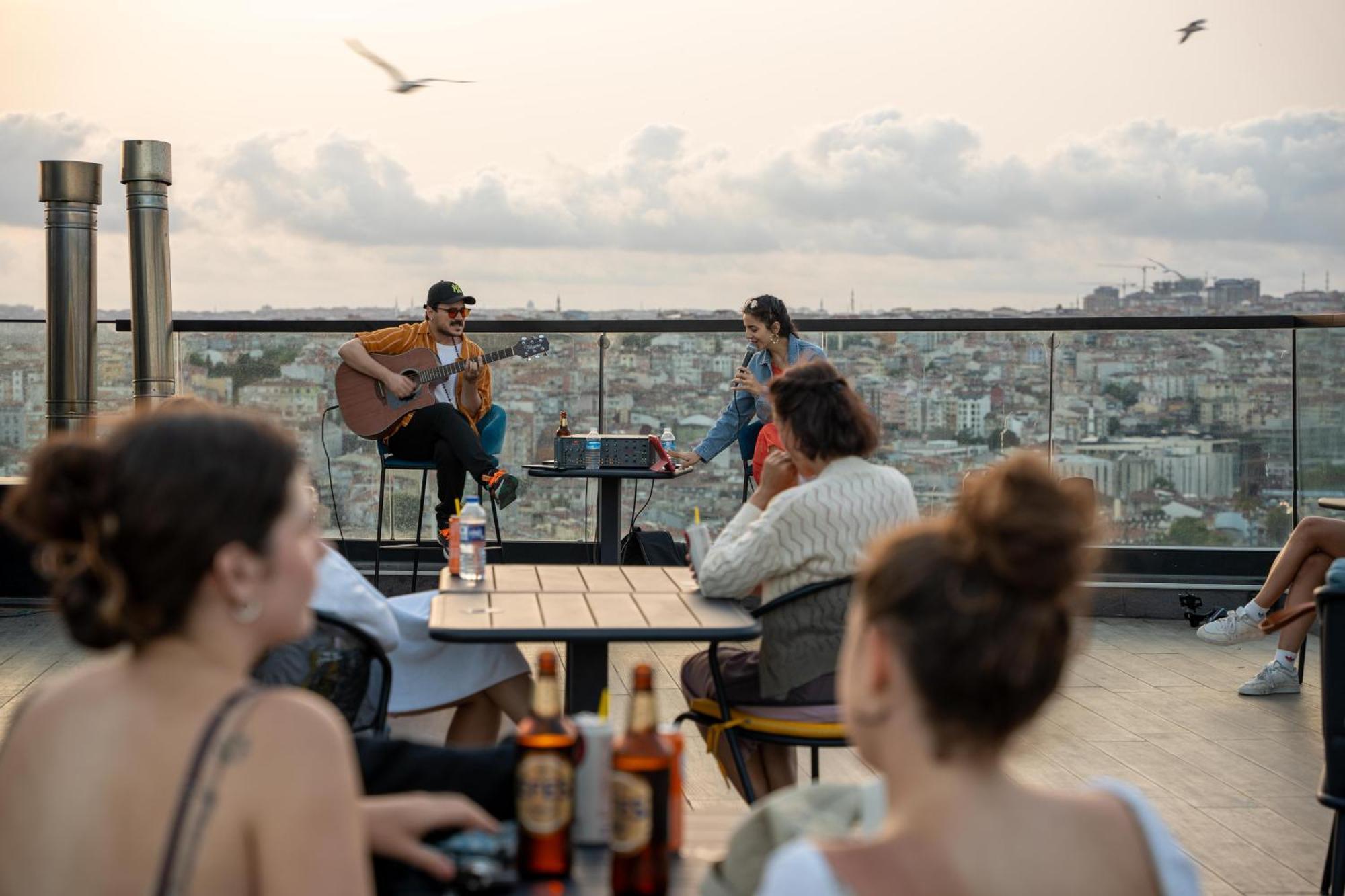 بيت شباب The Central House Galata اسطنبول